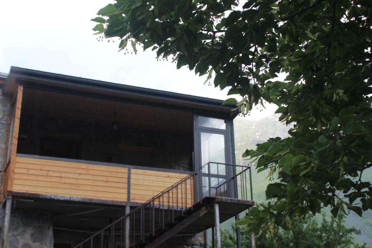 Rustaveli St11 Hotel Kasbegi Buitenkant foto