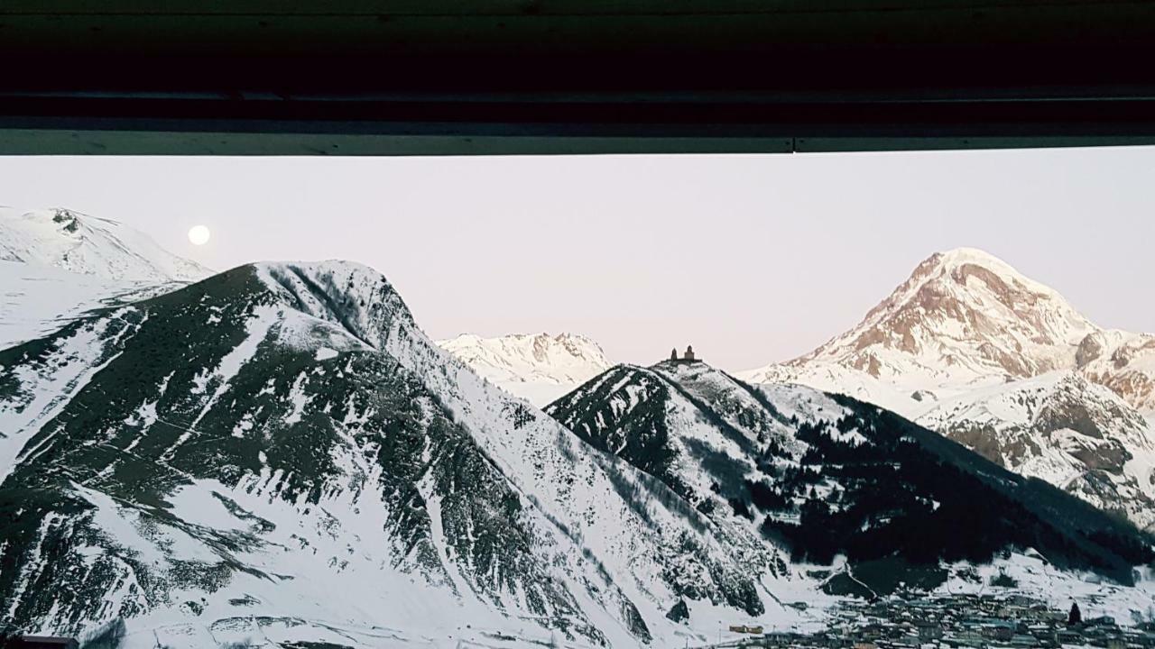 Rustaveli St11 Hotel Kasbegi Buitenkant foto