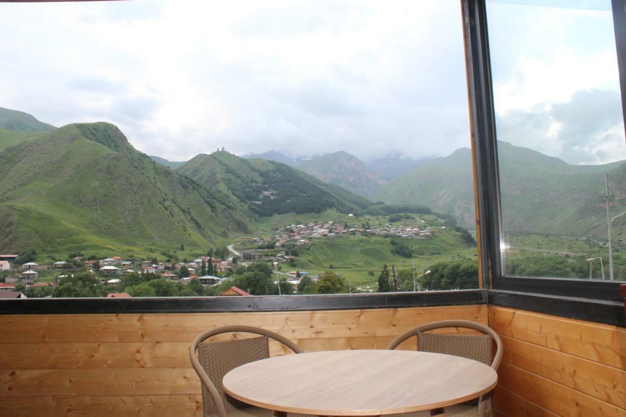 Rustaveli St11 Hotel Kasbegi Buitenkant foto
